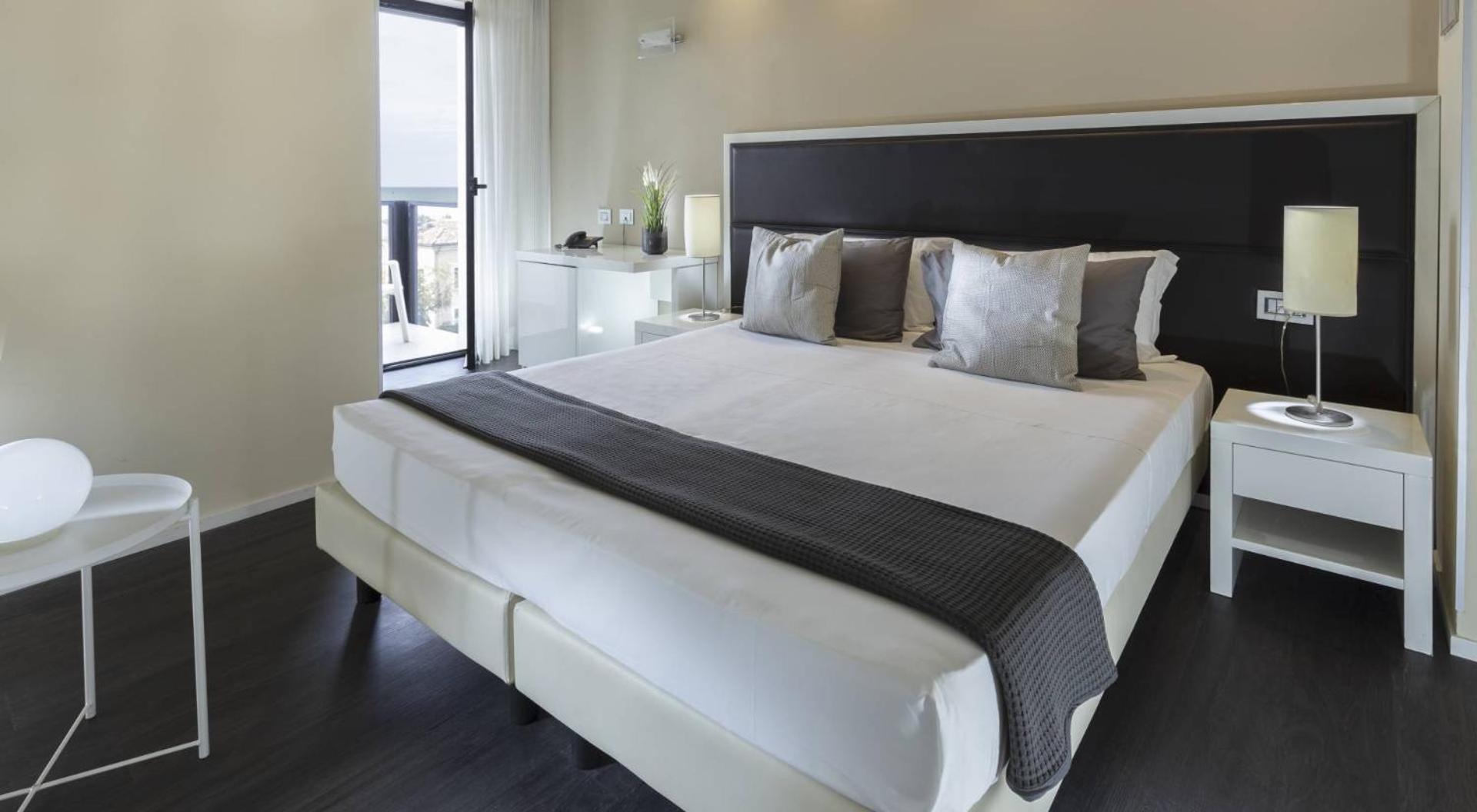 Hotel 2000 ريتشوني المظهر الخارجي الصورة