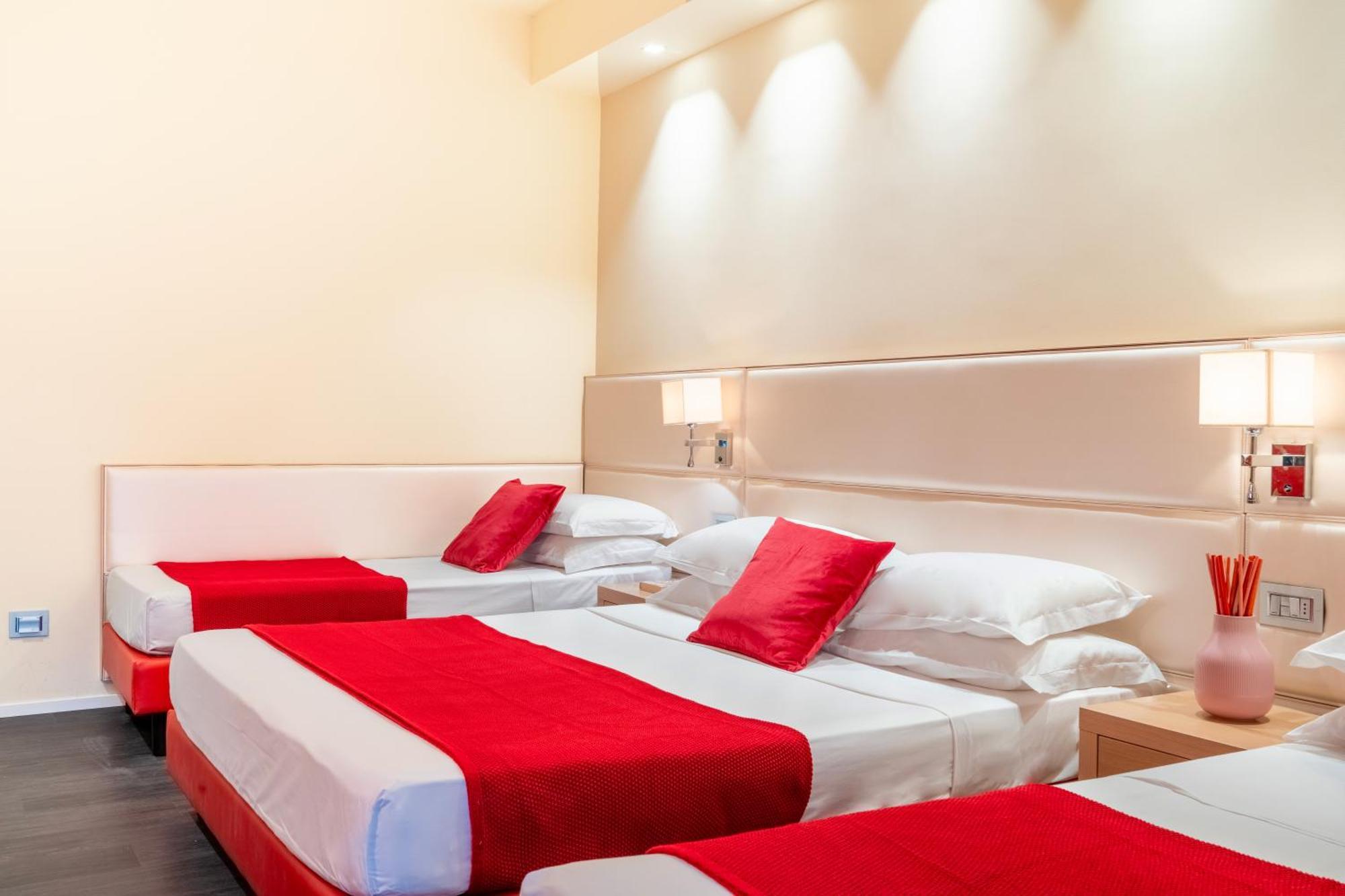 Hotel 2000 ريتشوني المظهر الخارجي الصورة
