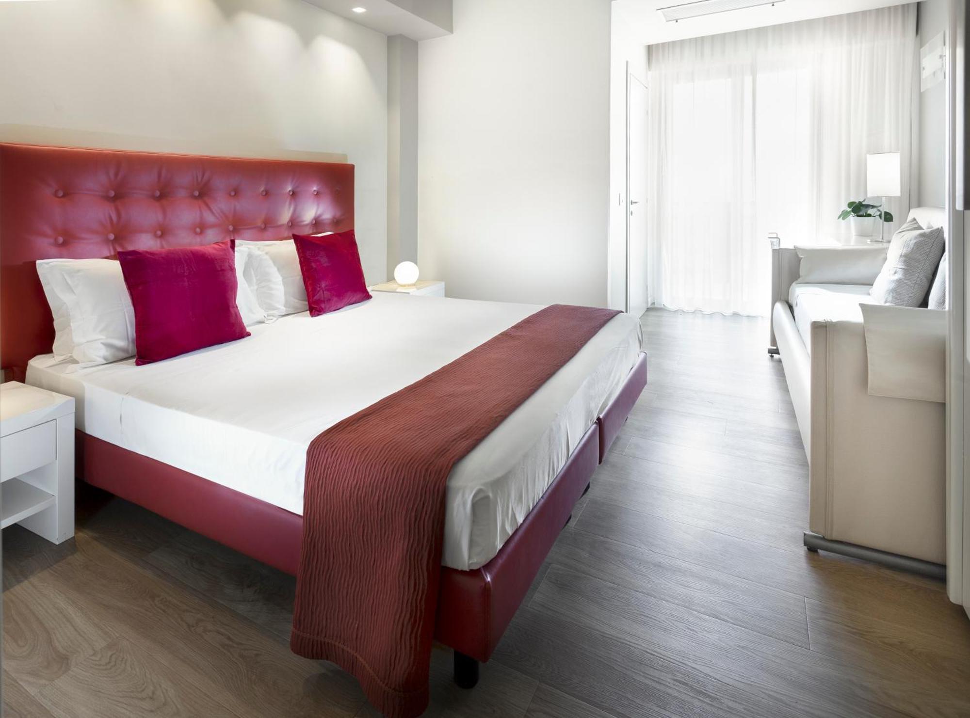Hotel 2000 ريتشوني المظهر الخارجي الصورة