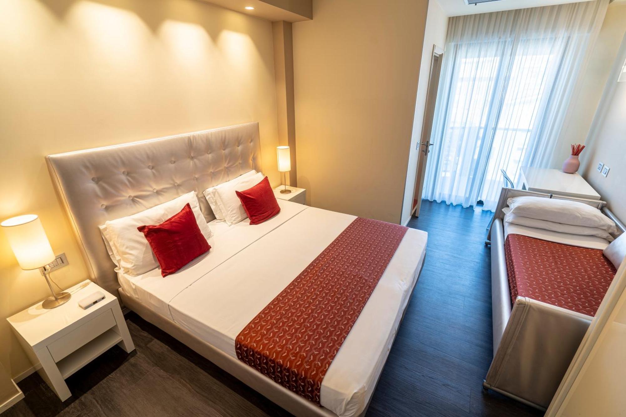 Hotel 2000 ريتشوني المظهر الخارجي الصورة