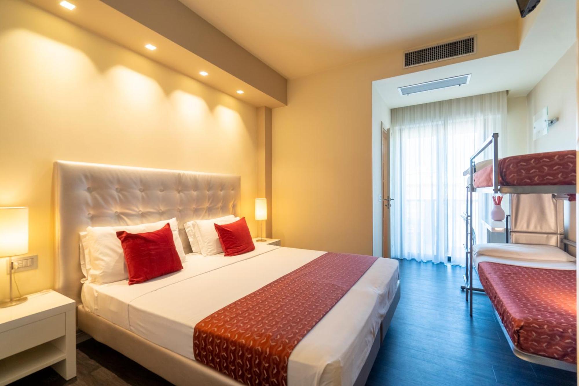 Hotel 2000 ريتشوني المظهر الخارجي الصورة