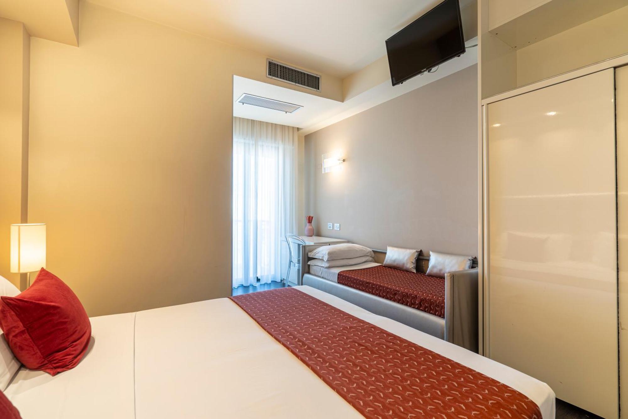 Hotel 2000 ريتشوني المظهر الخارجي الصورة