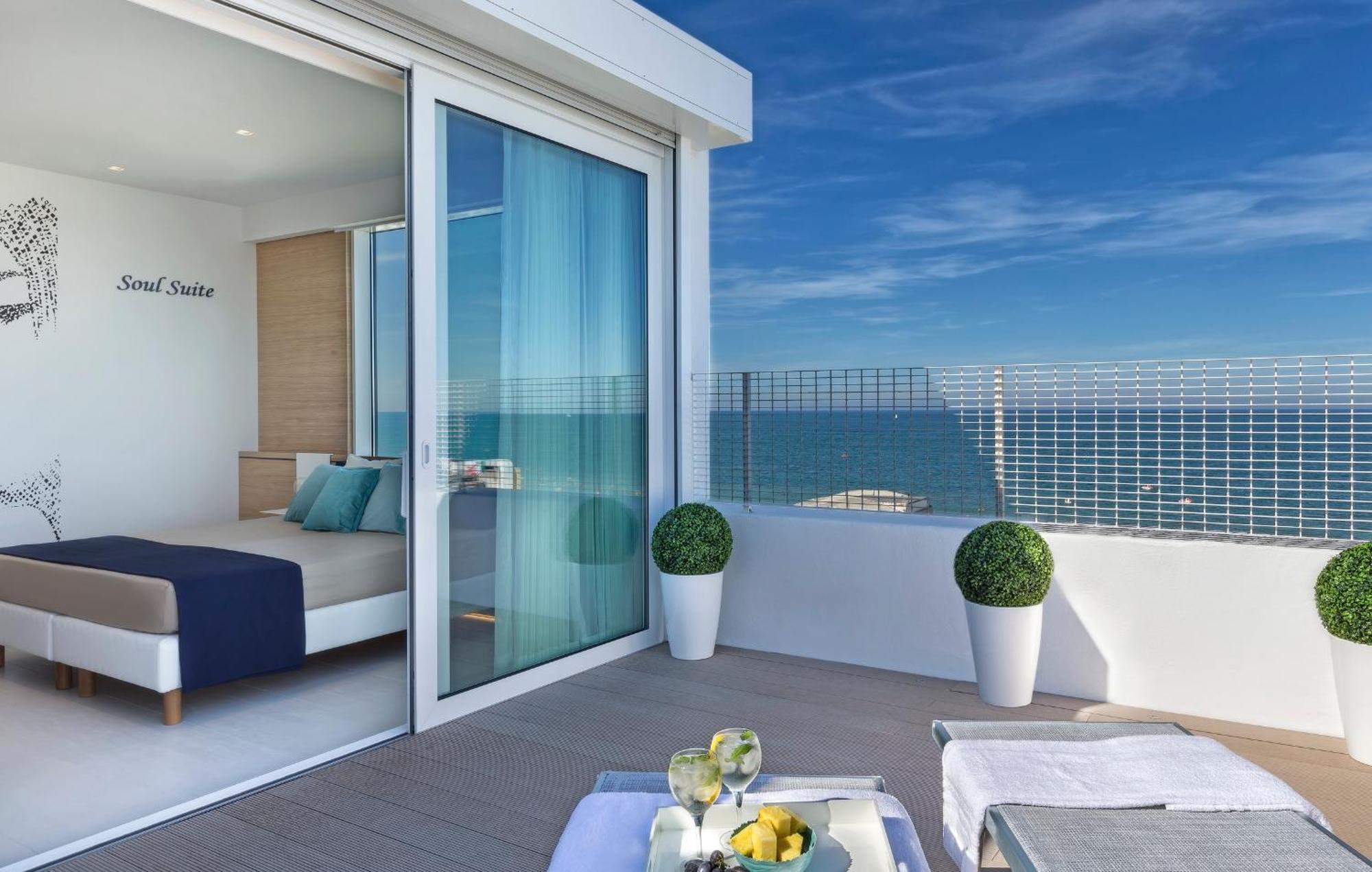 Hotel 2000 ريتشوني المظهر الخارجي الصورة