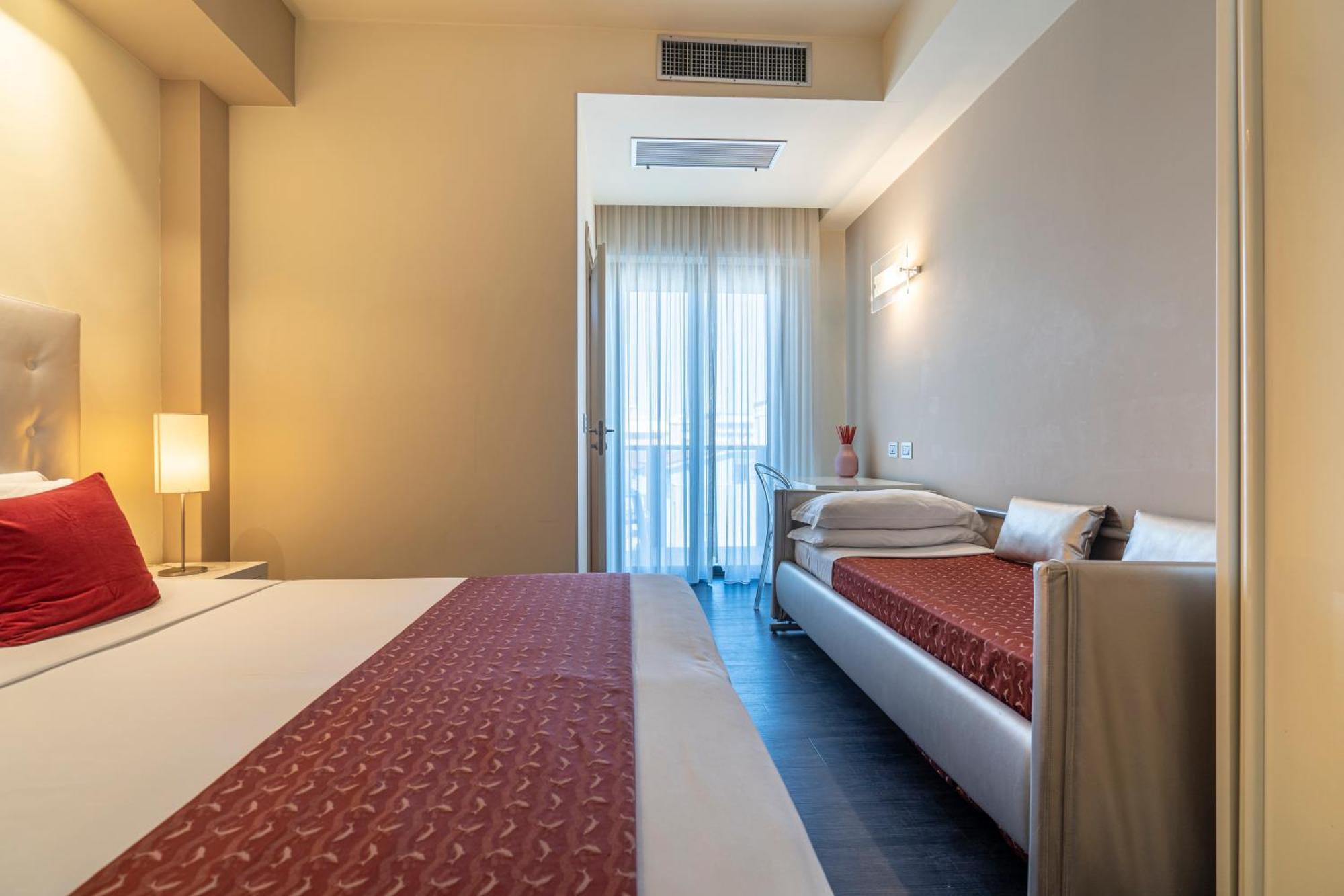 Hotel 2000 ريتشوني المظهر الخارجي الصورة