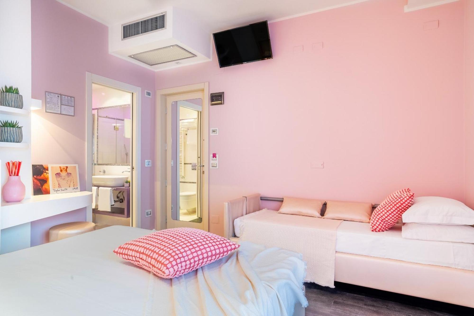 Hotel 2000 ريتشوني المظهر الخارجي الصورة