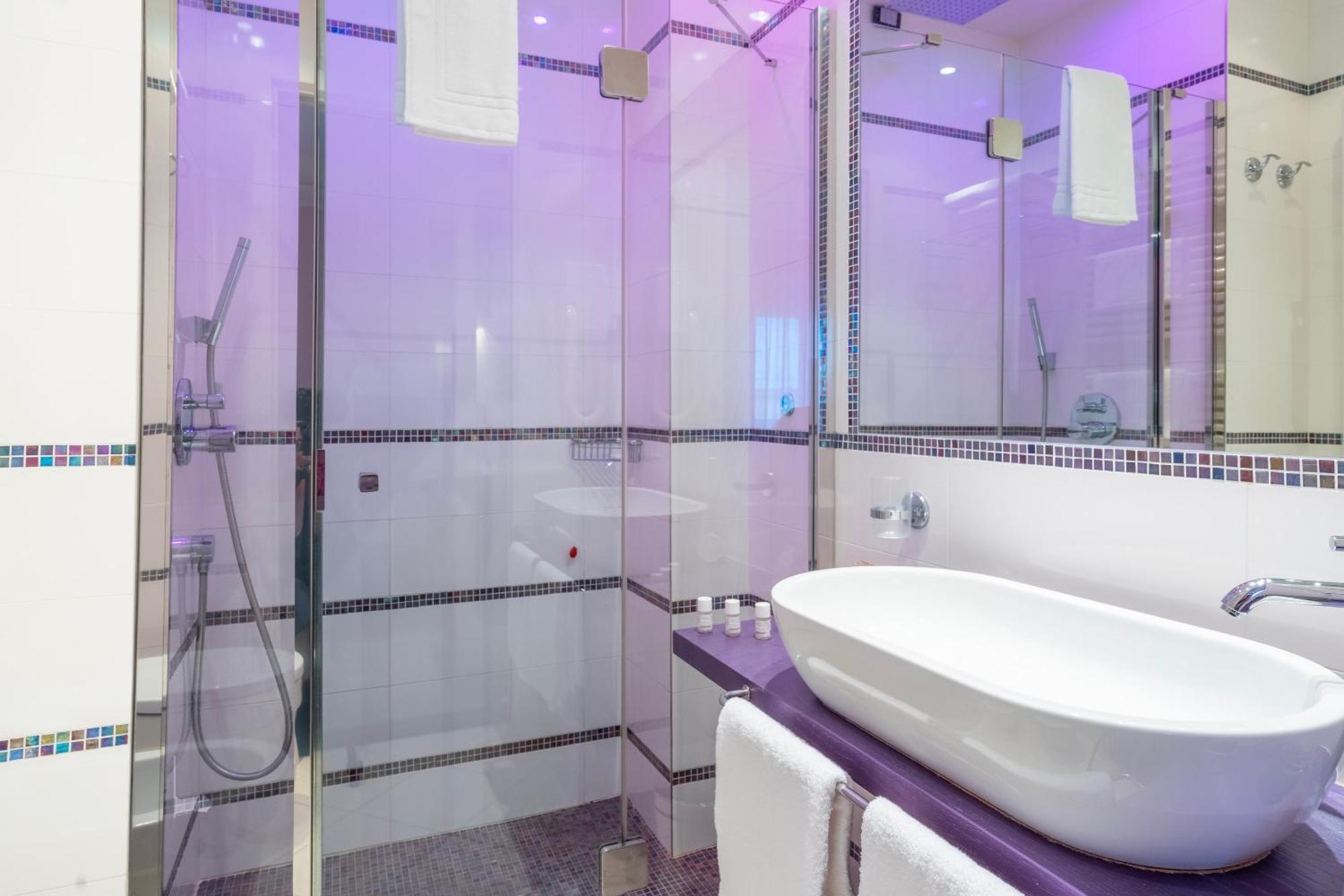 Hotel 2000 ريتشوني المظهر الخارجي الصورة