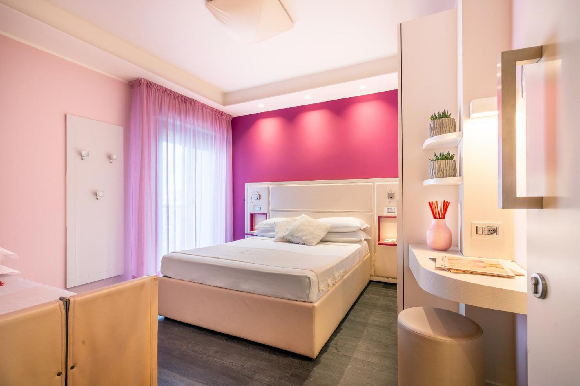 Hotel 2000 ريتشوني المظهر الخارجي الصورة