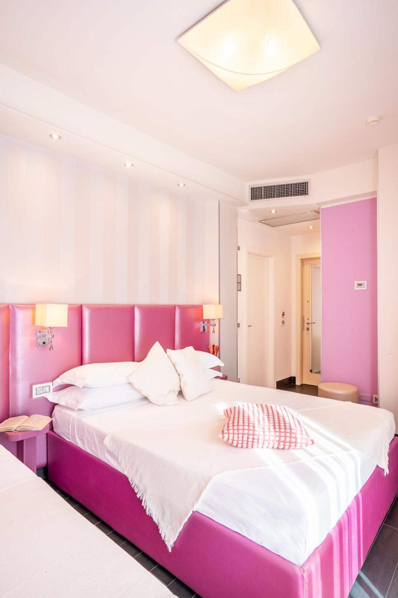 Hotel 2000 ريتشوني المظهر الخارجي الصورة