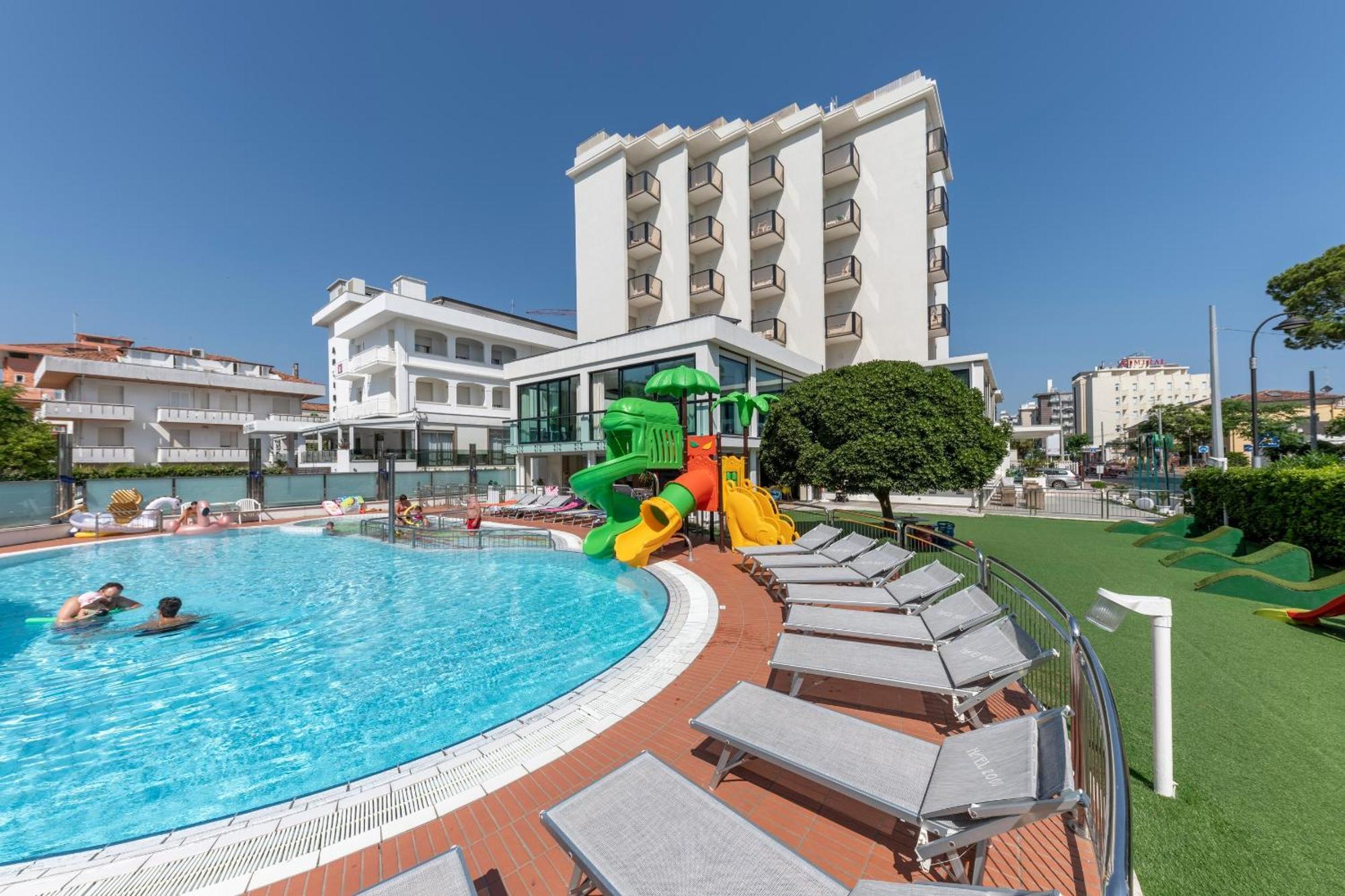 Hotel 2000 ريتشوني المظهر الخارجي الصورة